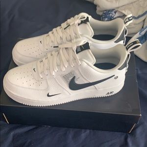 Nike Air Force 1 utility white